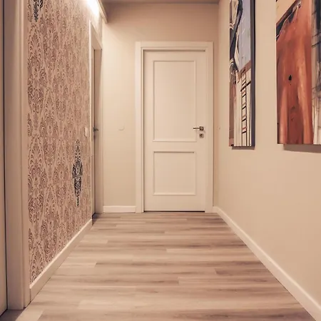 ゲストハウス Seataly By W Signature Experiences チビタベッキア